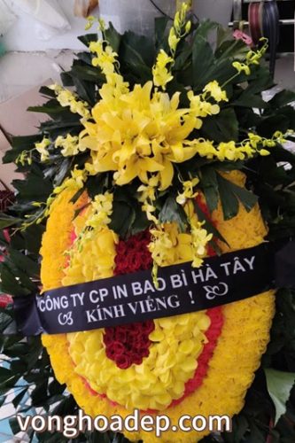 Vòng hoa khu vực Ngã Tư Sở