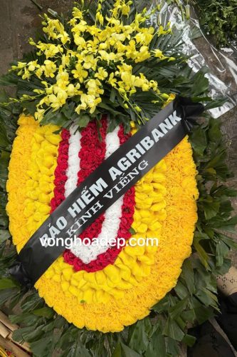 Vòng hoa tang lễ truyền thống